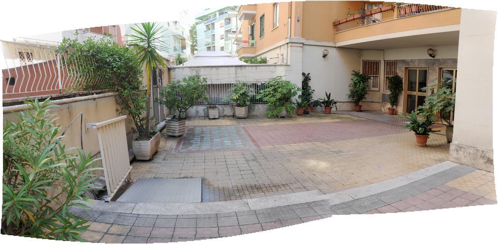 La Casa Di Peppe 2 Hotel - Rome — Photos 2